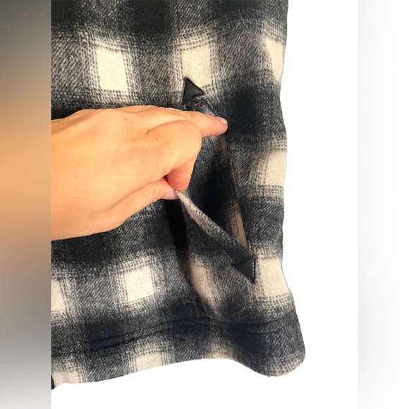 Laju Women's Black and White Plaid Wool Zip-Up Vest Sherpa Lining, Women’s Sz S - Picture 8 of 13